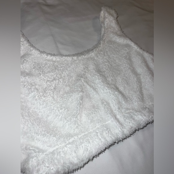 White Sherpa Cropped Lounge Top Fits Larger Chest Elastic Band - Picture 2 of 3
